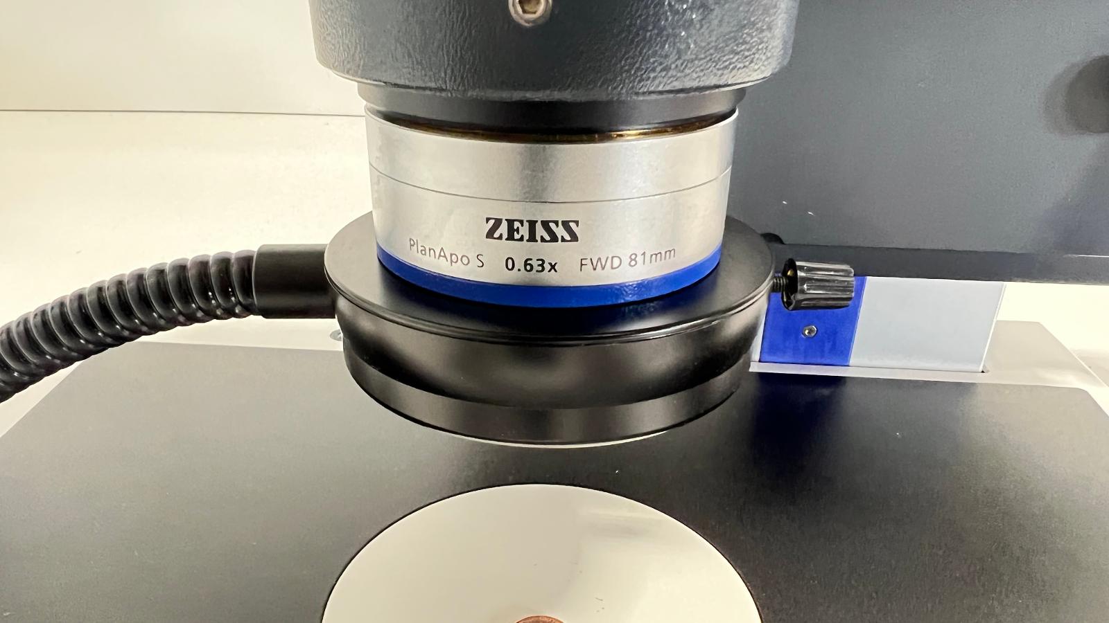 https://www.keySurplus.com/clientresources/107/108/42/342/239048-7-Zeiss-Discovery-12-(8).jpg