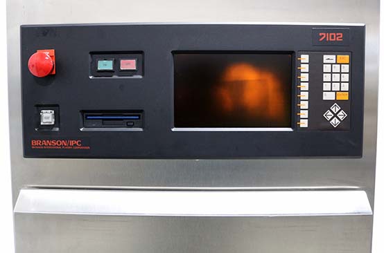 https://www.keySurplus.com/clientresources/107/108/43/543/189241-1-Branson-IPC-7102-Plasma-Etcher-2.jpg