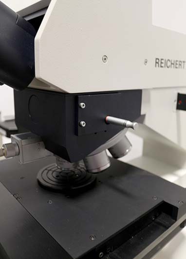 https://www.keySurplus.com/clientresources/107/108/45/345/186513-5-Leica-Reichert-Polylite-88-Wafer-Inspection-Microscope-6.jpg