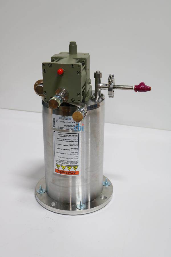 https://www.keySurplus.com/clientresources/107/108/46/146/224332-2-CTI-Cryogenics-Cryo-Torr-8-Cryopump-Rebuilt-3.jpg