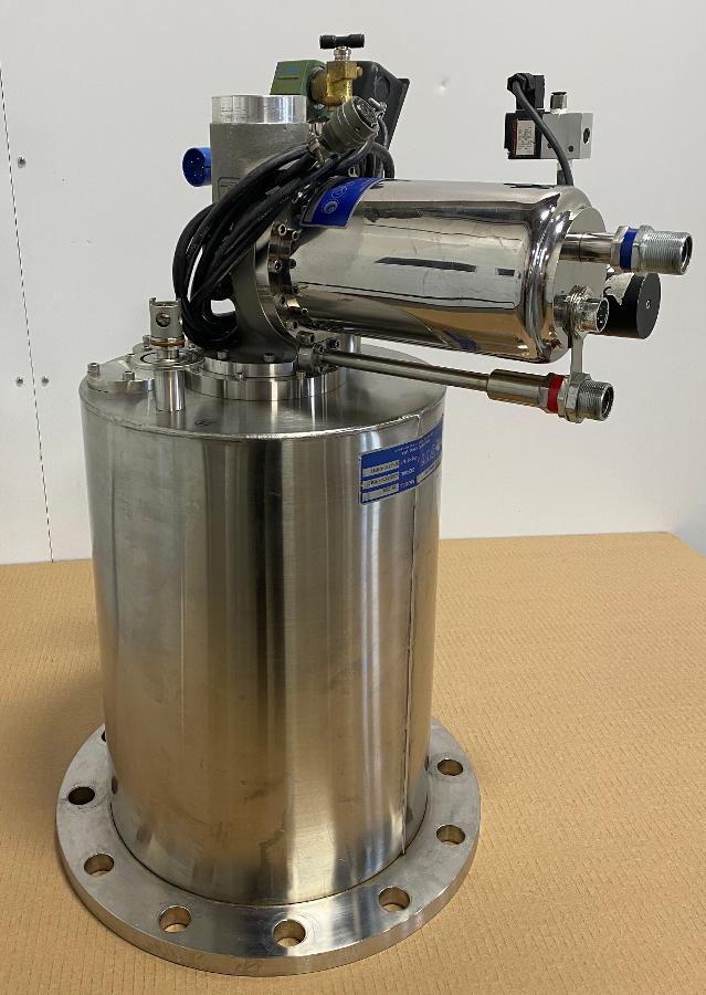https://www.keySurplus.com/clientresources/107/108/46/146/236693-9-CVI-TM-250-Cryogenic-Vacuum-Pump-and-CBT6.0-Compressor10.jpg