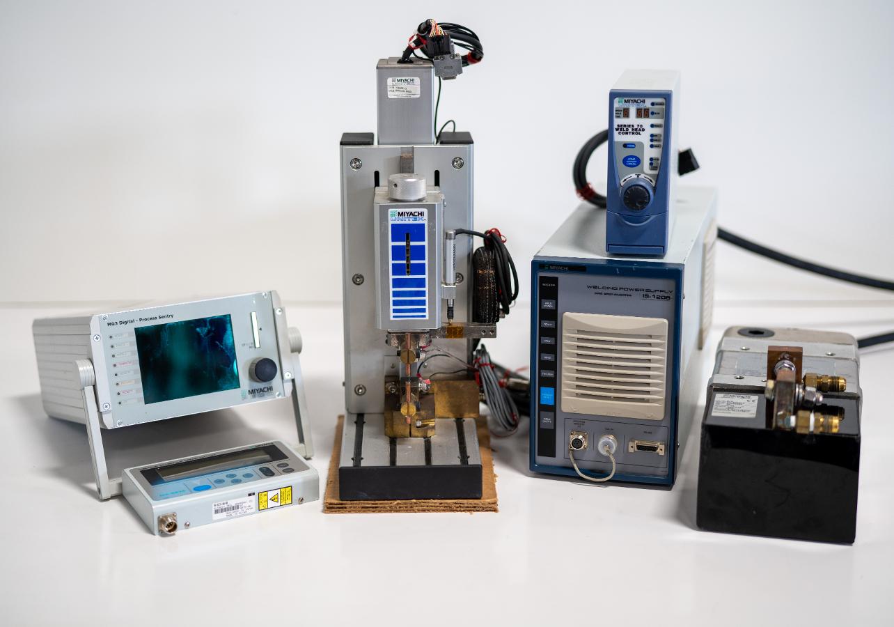 https://www.keySurplus.com/clientresources/107/108/47/547/207686-a-Miyachi-Unitek-IS-120B-Resistance-Spot-Welding-System-1.jpg