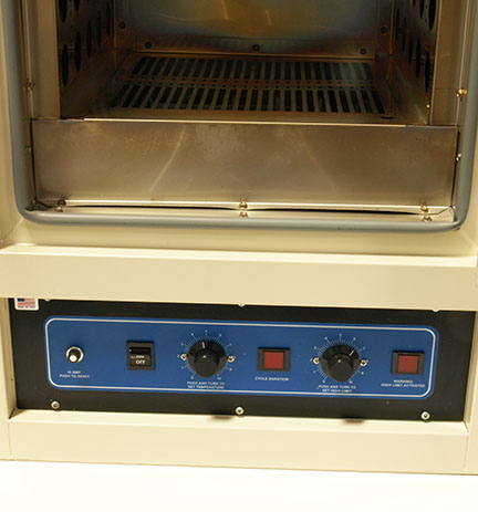 https://www.keySurplus.com/clientresources/107/108/49/349/173019-2-VWR-Scientific-1330G-Gravity-Convection-Oven-Detail-2.jpg