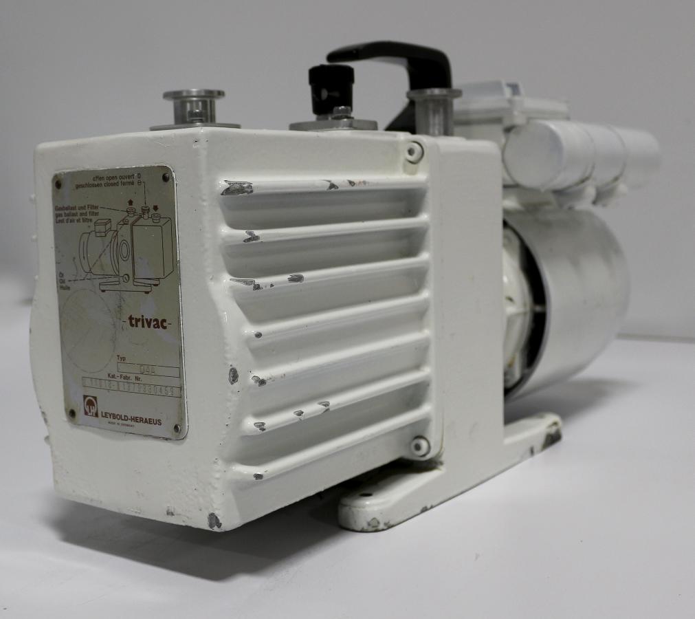 https://www.keySurplus.com/clientresources/107/108/50/150/173181-3-Leybold-D4A-Two-Stage-Mechanical-Vacuum-Pump-4.jpg