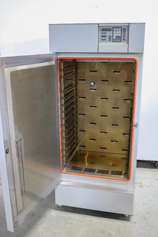 https://www.keySurplus.com/clientresources/107/108/50/350/169512-5-Yamato-DN-83-Mechanical-Convection-Oven-6.jpg