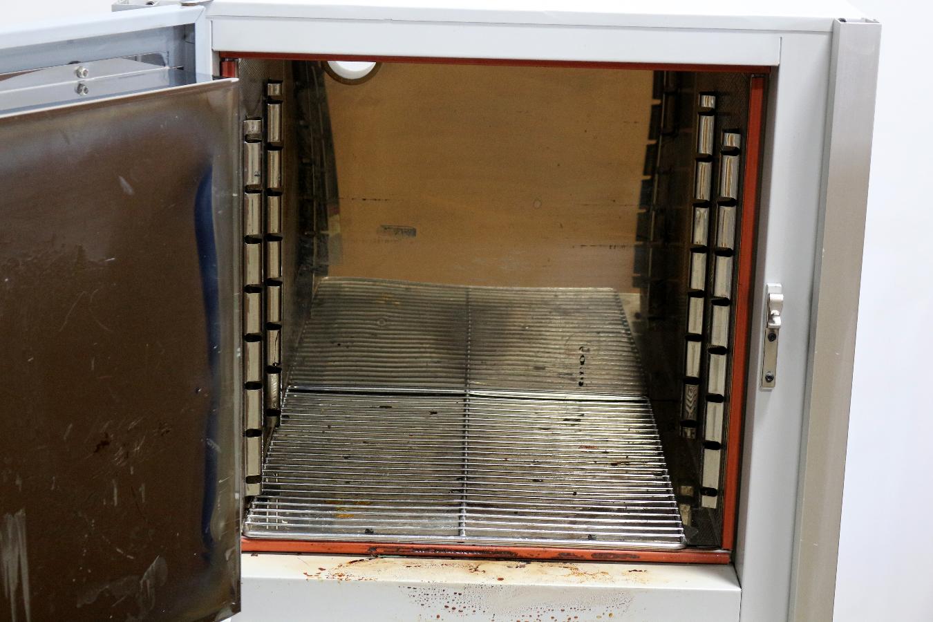 https://www.keySurplus.com/clientresources/107/108/50/350/198801-2-Despatch-LAC1-38B-2-Mechanical-Convection-Oven-3.jpg