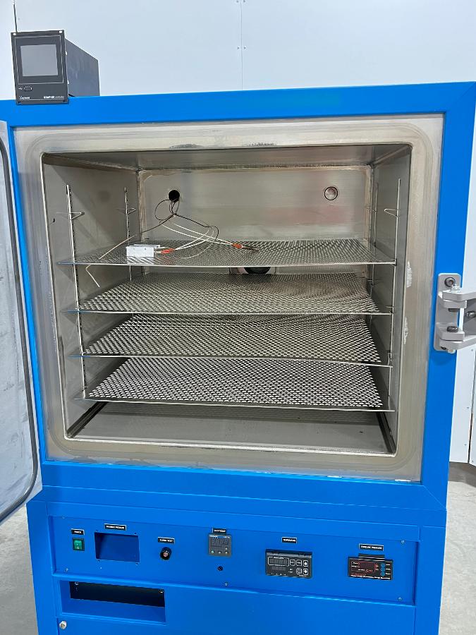 https://www.keySurplus.com/clientresources/107/108/52/352/239649-1-sharon-vacuum-oven-12.jpg
