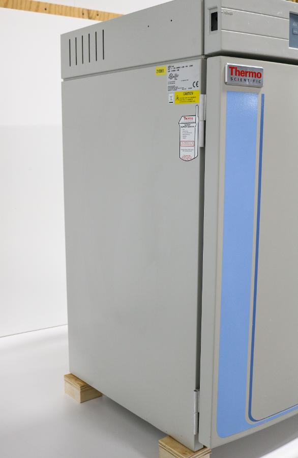 https://www.keySurplus.com/clientresources/107/108/55/555/218866-12-Thermo-Scientific-3140-Water-Jacket-Co2-Incubator--13.jpg