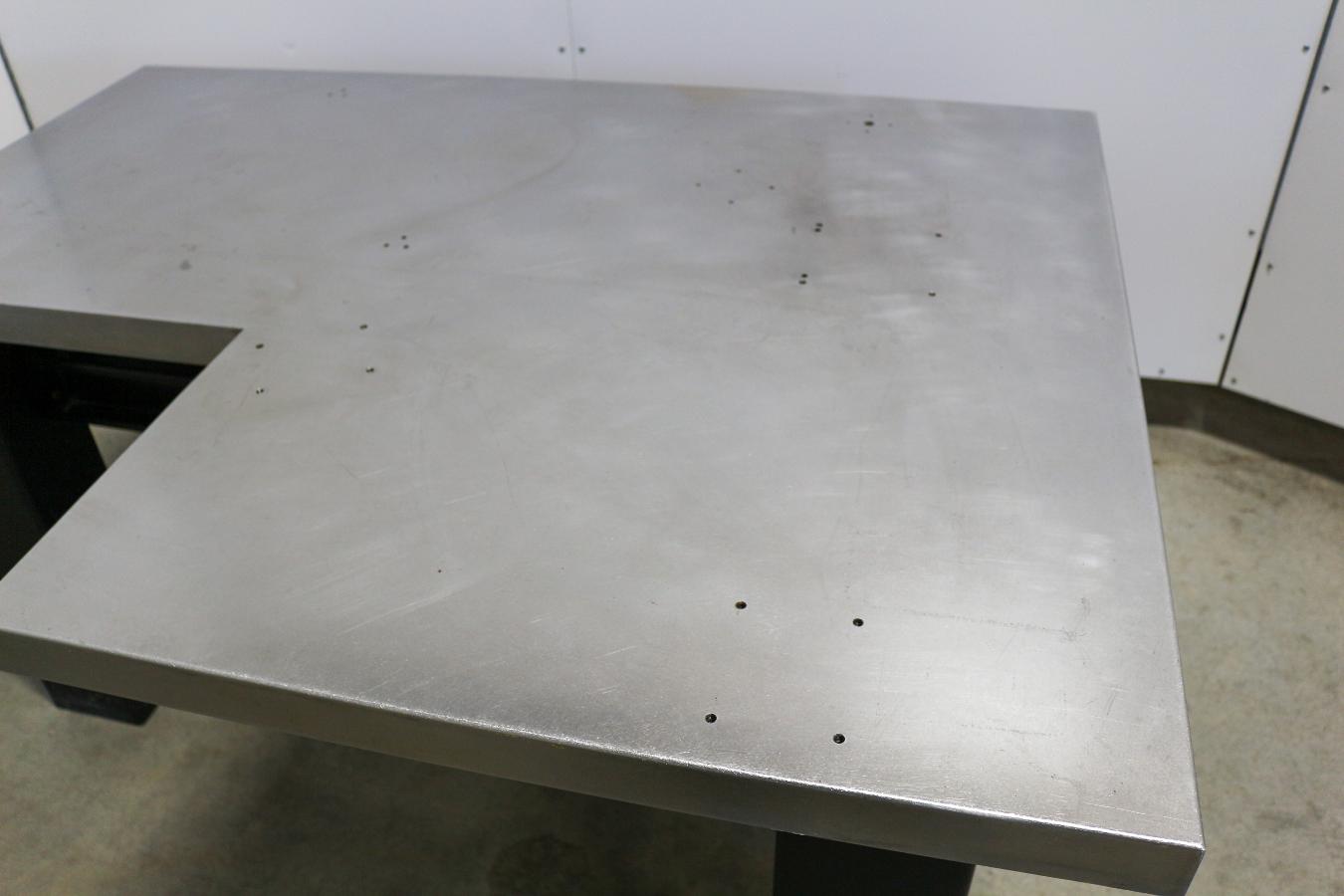 https://www.keySurplus.com/clientresources/107/108/60/560/219225-2-TMC-14-22143-Active-Vibration-Isolation-Table-3.jpg