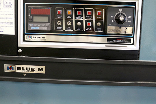 https://www.keySurplus.com/clientresources/107/108/64/78264/181395-2-Blue-M-BI-32G-Inert-Gas-Oven-3.jpg