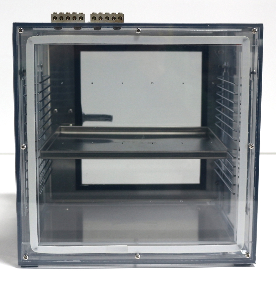 https://www.keySurplus.com/clientresources/107/108/72/572/197490-7-Terra-Universal-3950-21A-Adjust-A-Shelf-Desiccator-6.jpg