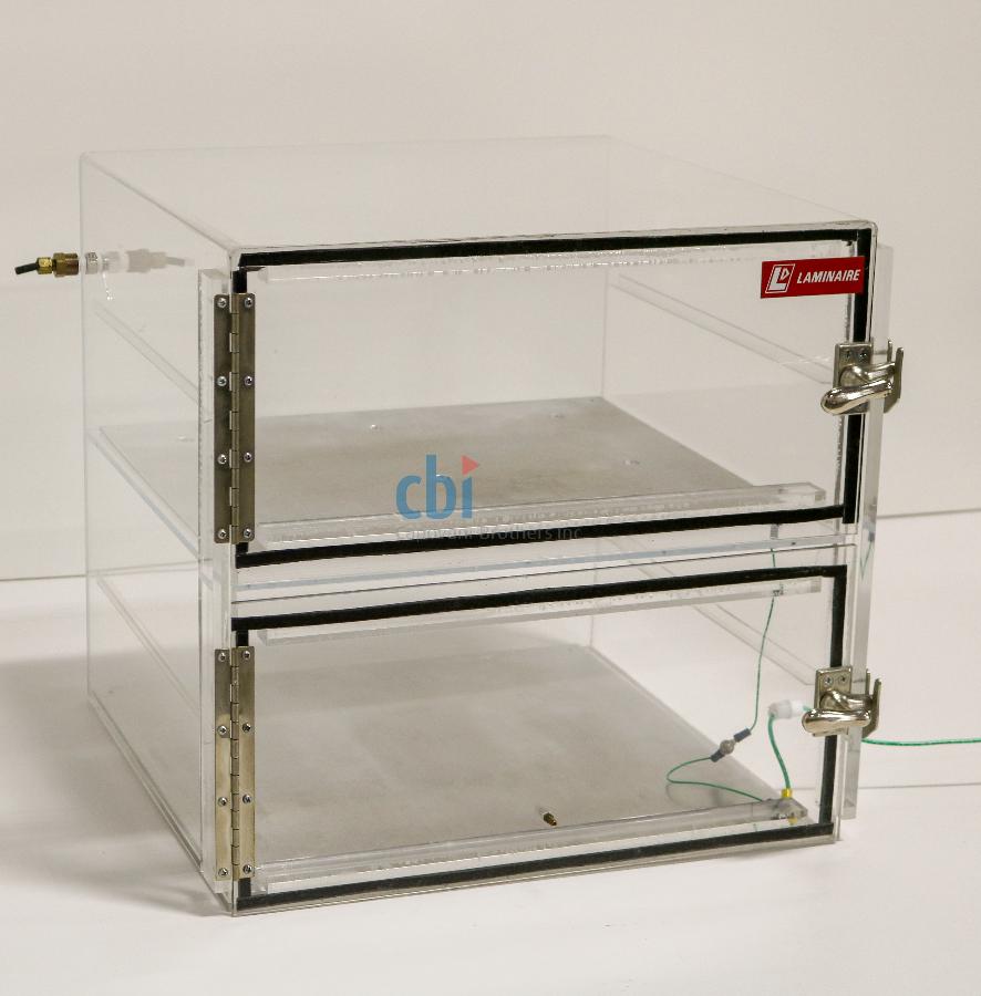 https://www.keySurplus.com/clientresources/107/108/72/572/203299-1-Laminaire-Two-Compartment-Desiccator-Box--2.jpg