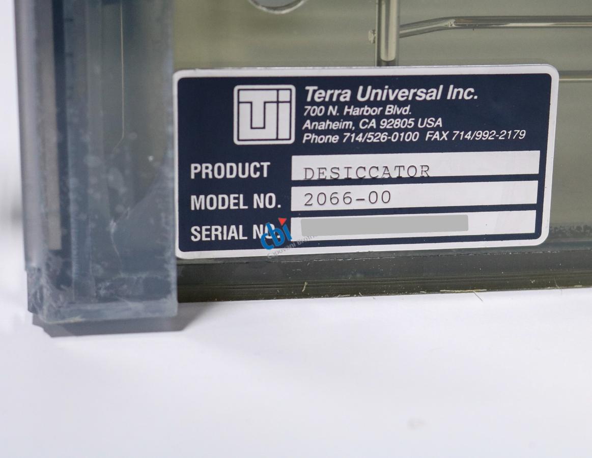 https://www.keySurplus.com/clientresources/107/108/72/572/209659-4-Terra-Universal-2066-00--Desiccator-Box-Copy-7.jpg