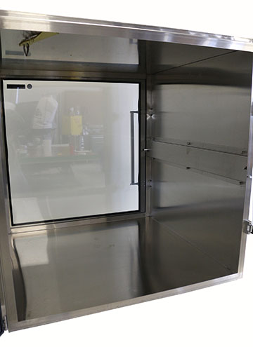 https://www.keySurplus.com/clientresources/107/108/80/78280/183845-2-Terra-Universal-010401-Cleanroom-Pass-Through-3.jpg