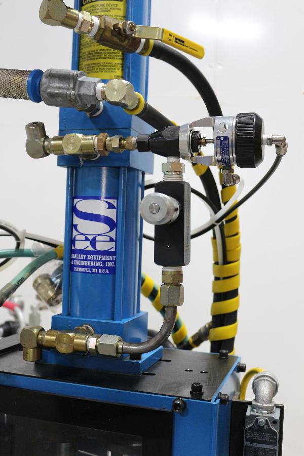 https://www.keySurplus.com/clientresources/107/108/80/84380/90336-6-Sealant-Equipment-See-Flow-690-Dispense-System-5.jpg