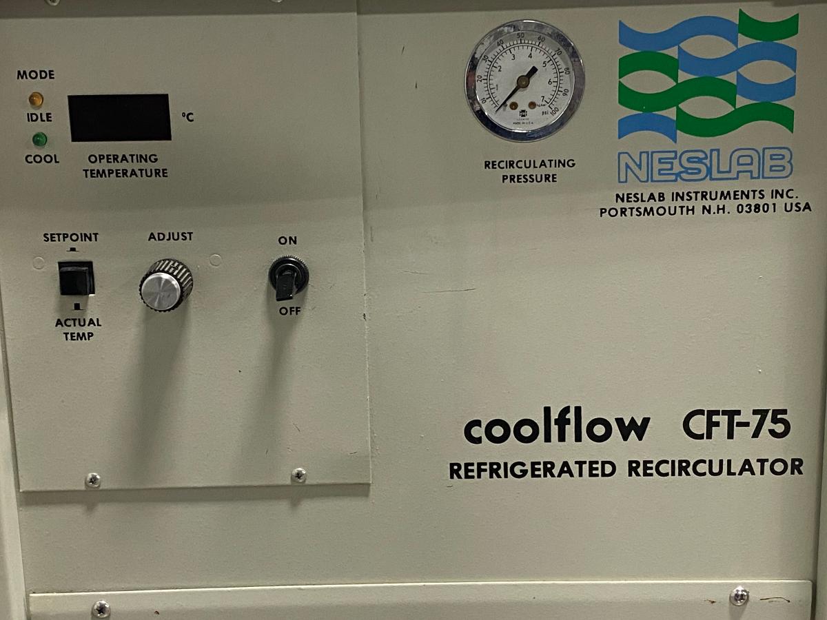 https://www.keySurplus.com/clientresources/107/108/82/982/245001-3-CFT-75-Neslab-Recirculating-Chiller-2150-Watt-4.jpg
