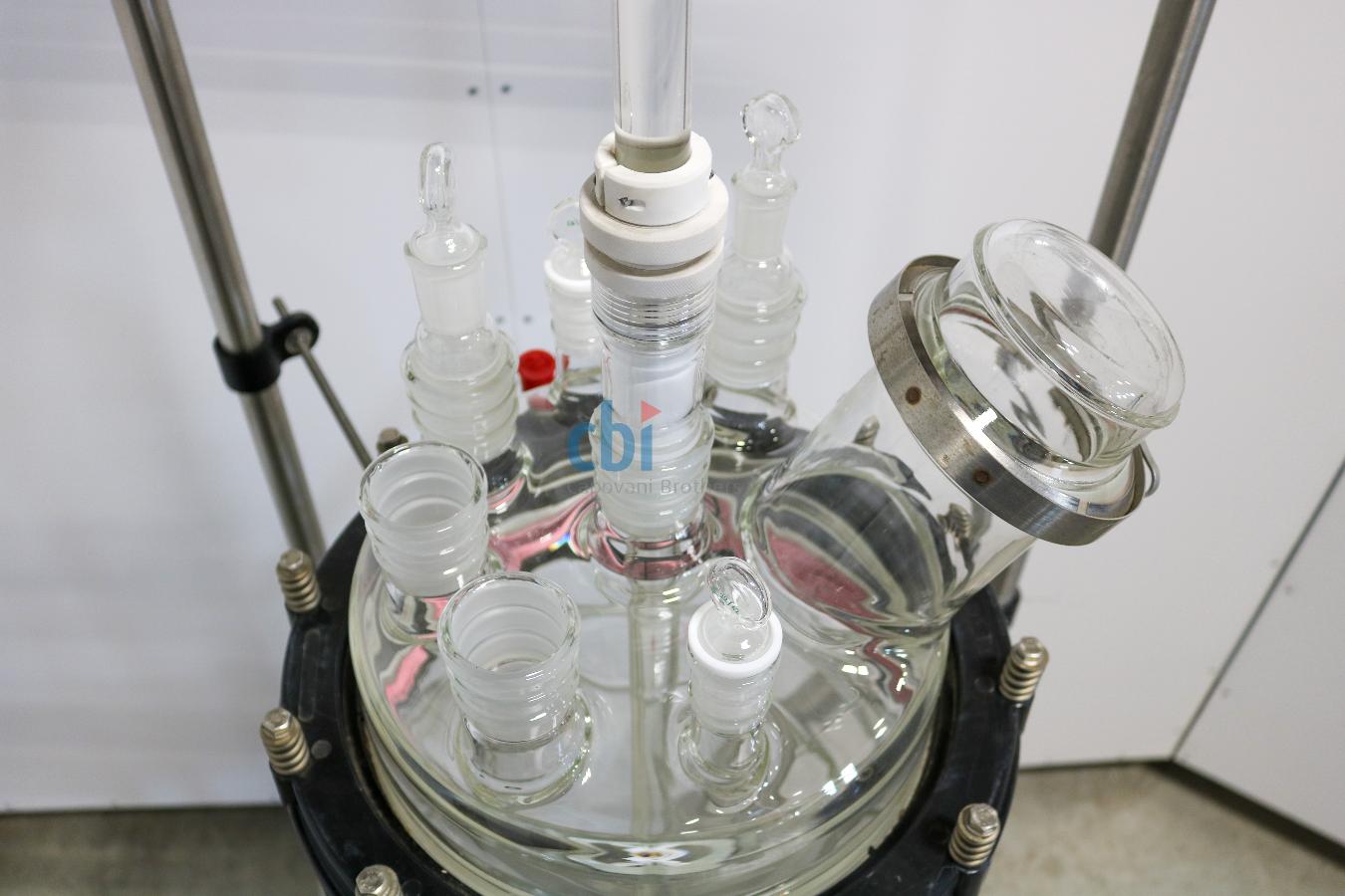 https://www.keySurplus.com/clientresources/107/108/89/989/206687-3-Ace-Glass-100L-Reactor-4.jpg