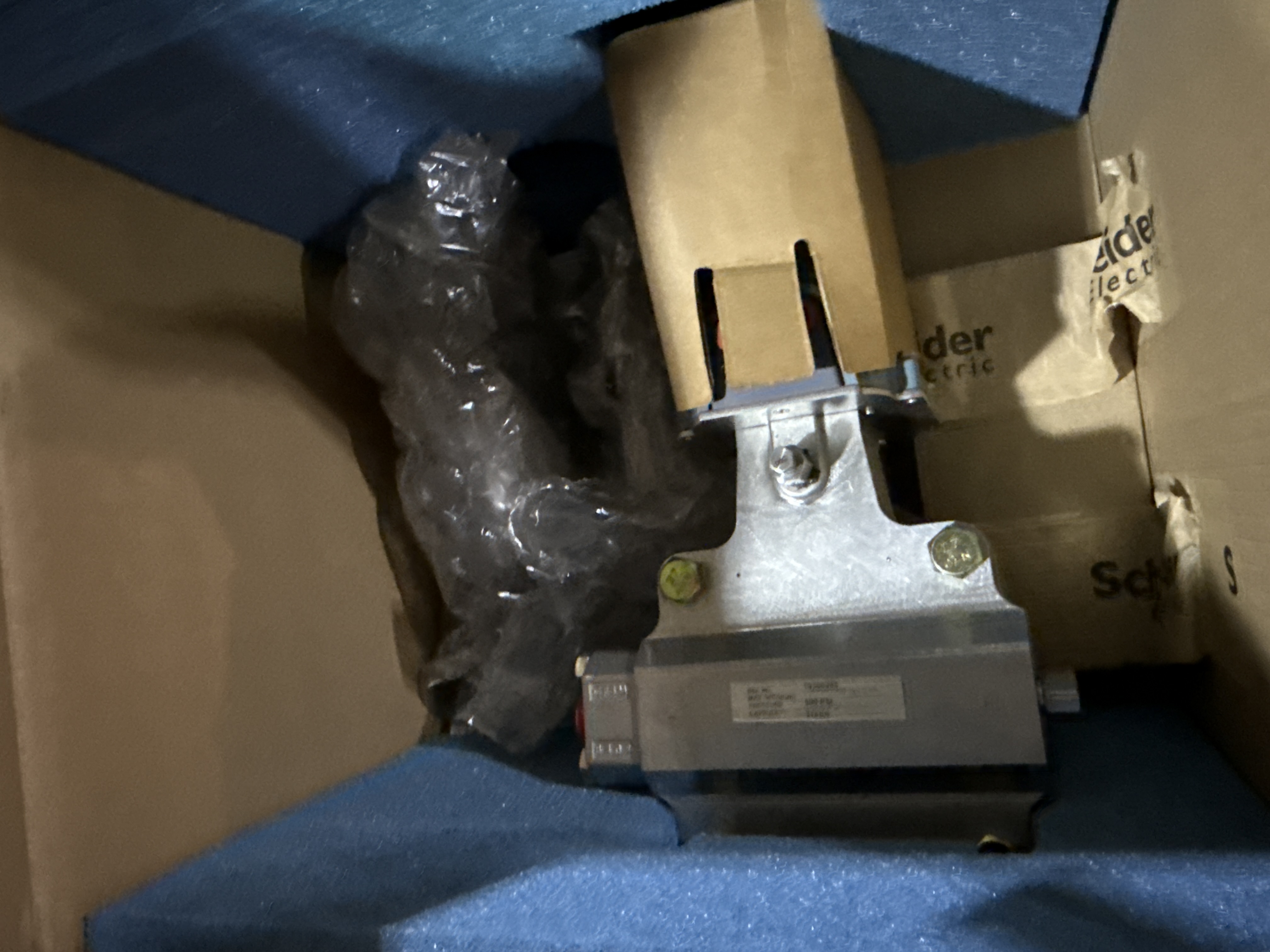 https://www.keySurplus.com/clientresources/11596/11704/01/701/268058-4CE887F4-1082815_img2.jpg