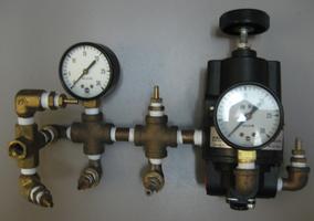 https://www.keySurplus.com/clientresources/65489/65493/03/92603/147994-a-O854-Fairchild-Model-16-Vacuum-Regulator-dyna.jpg