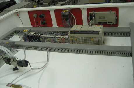 https://www.keySurplus.com/clientresources/65489/65493/85/78285/128606-7-Dyn-PLC-Controller.jpg