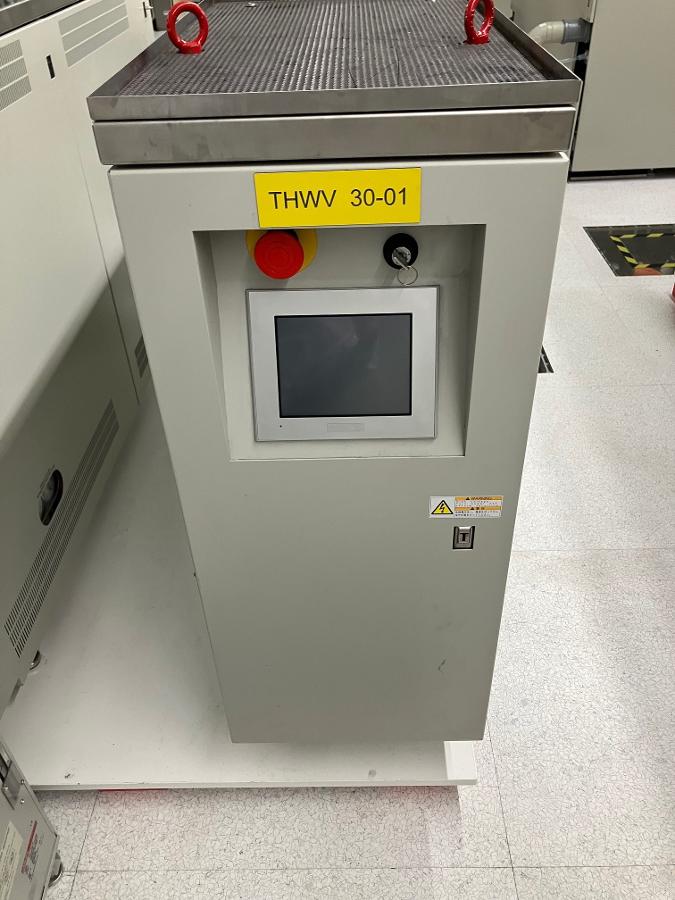 https://www.keySurplus.com/clientresources/84219/84223/36/77436/268449-2-Chiller-(DTU-1531).jpg