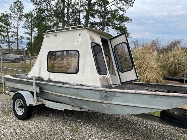 1988 Boat Hull -17Ft long, 4 Foot Beam with Trailer