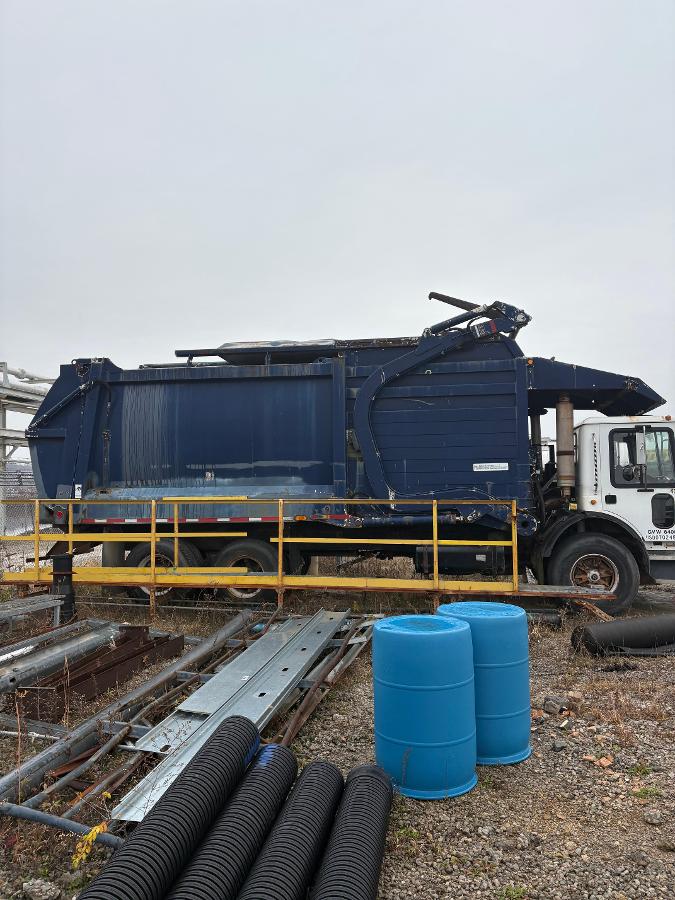 1998 MACK Packer Garbage Truck 47,177 miles